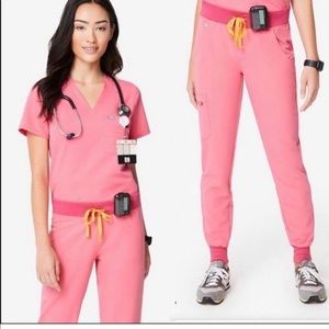 Women’s Neon Pink Fig Scrubs.